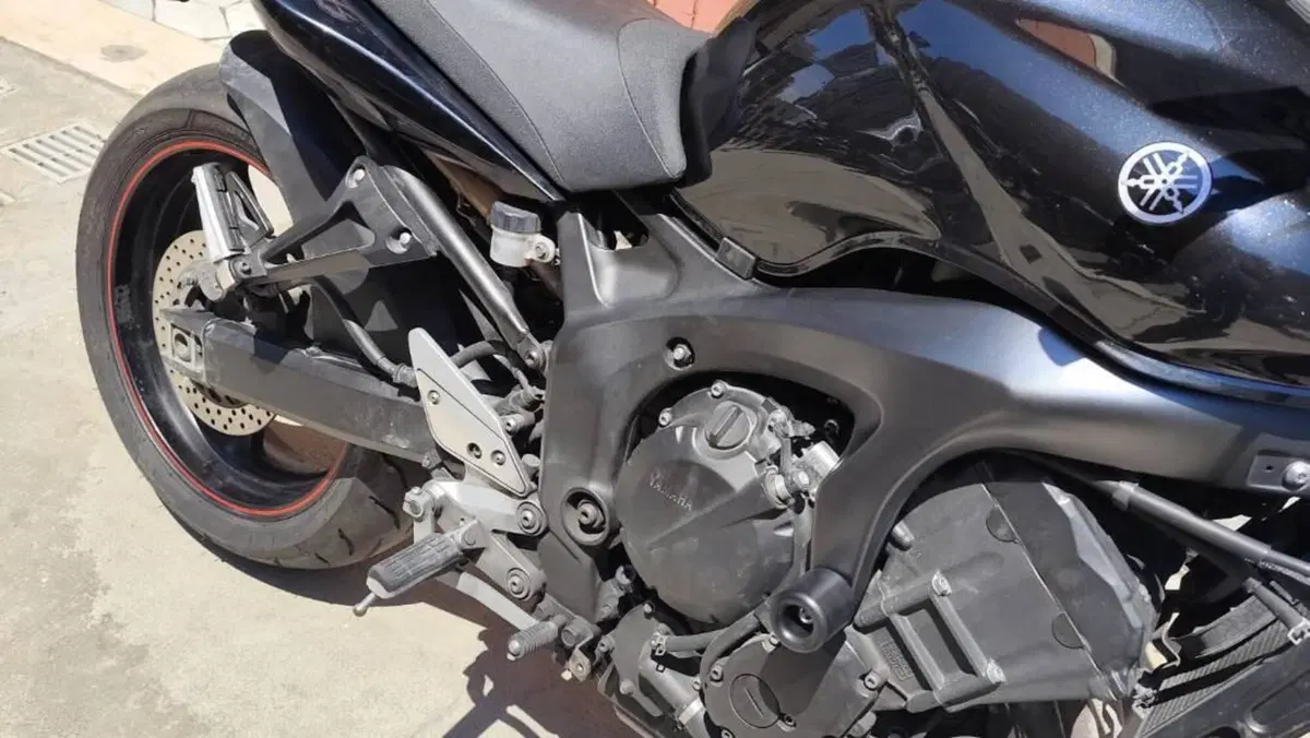 Yamaha FZ6 S2 (2007 - 11)  (2)