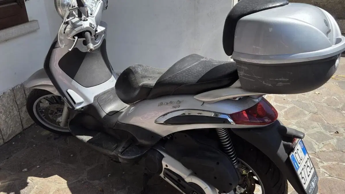 Piaggio Beverly 500  (2)