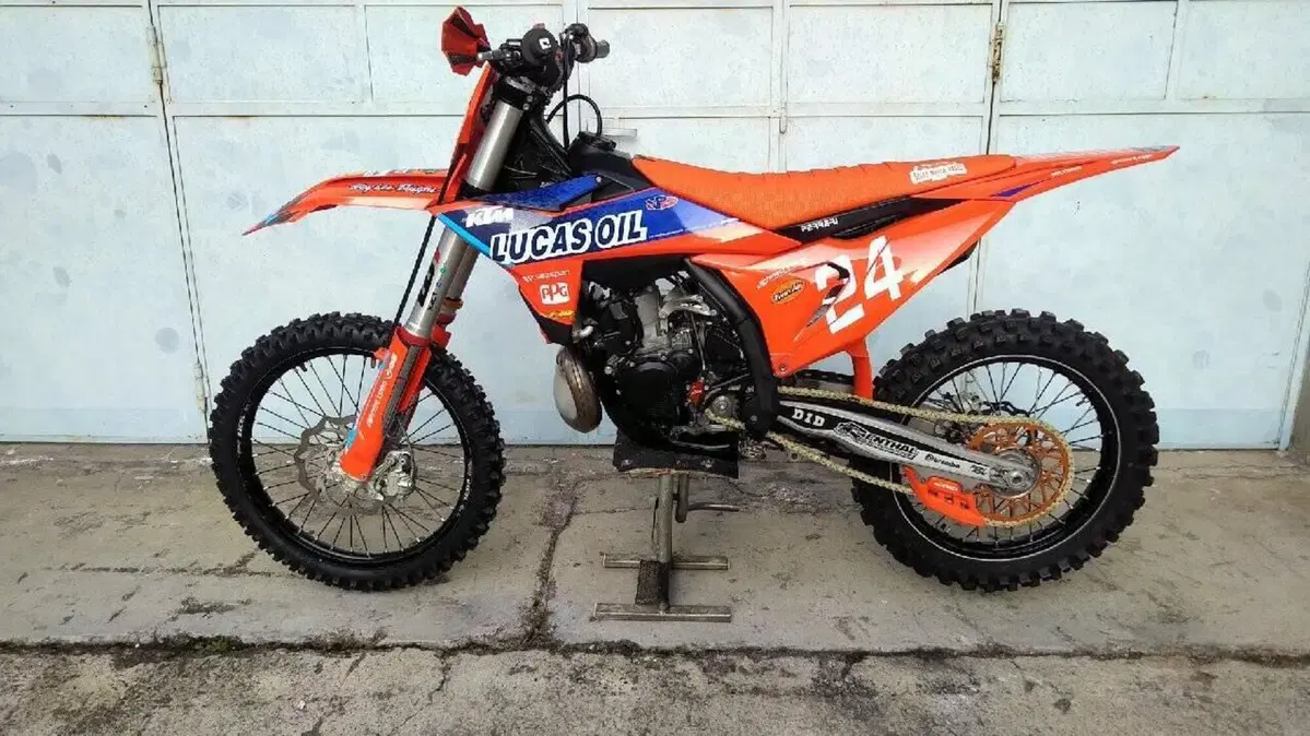 KTM 300 SX (2025)  (2)