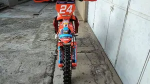 KTM 300 SX (2025)  (3)