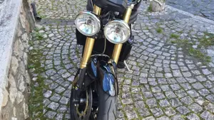 Triumph Speed Triple 1050 (2005 - 11)  (9)