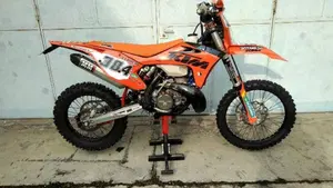 KTM 250 EXC E (2017) 