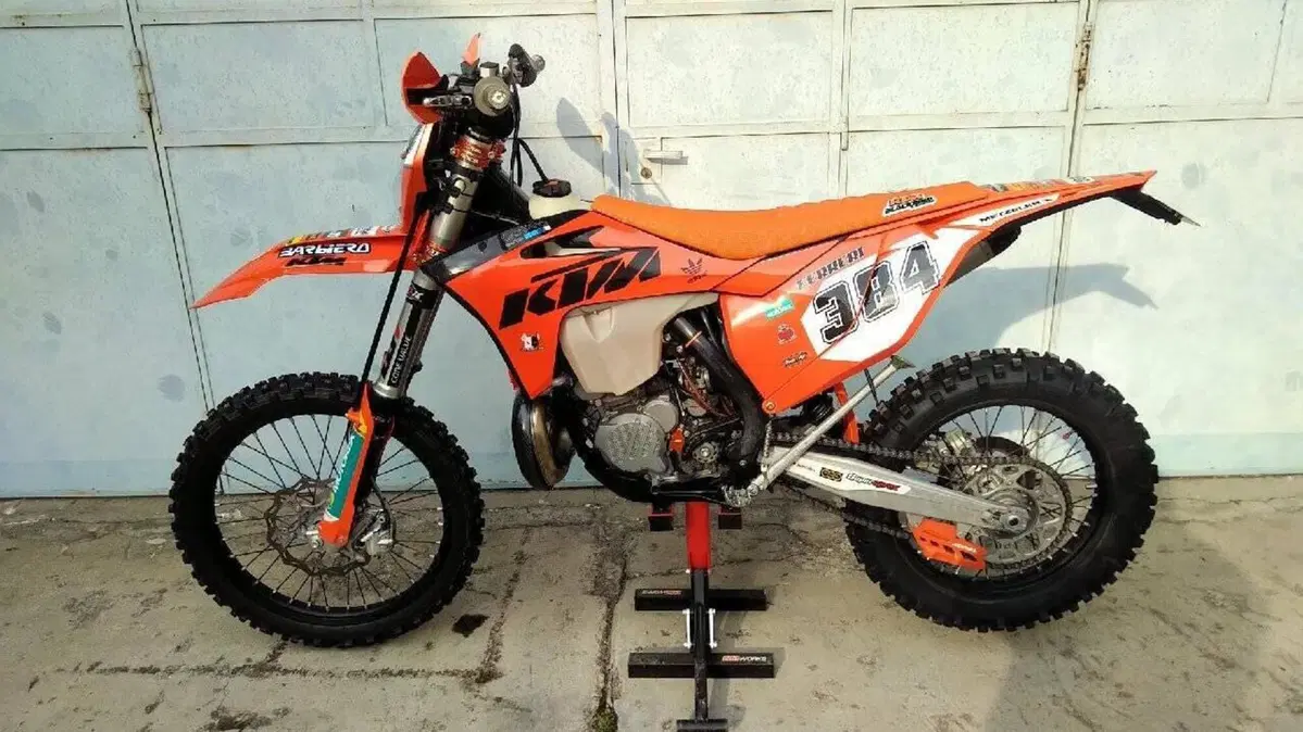 KTM 250 EXC E (2017)  (2)