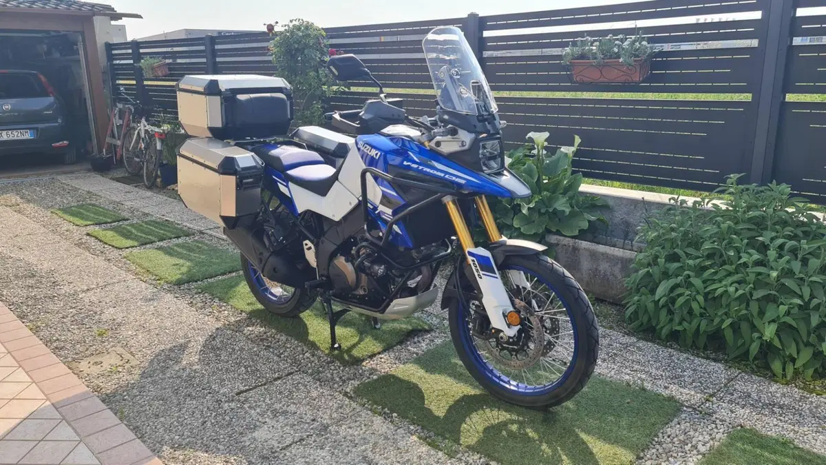 Suzuki V-Strom 1050DE (2023 - 24)  (2)