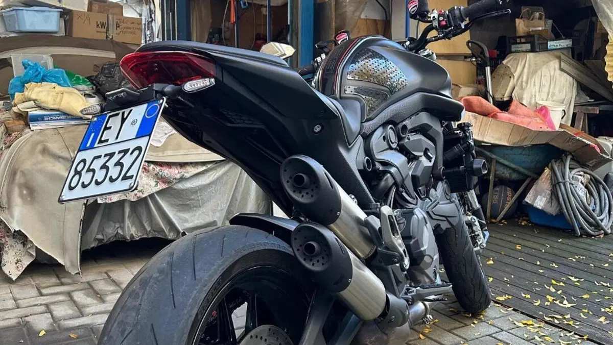 Ducati Monster 937 + (2021 - 25)  (5)