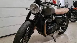 Triumph Street Twin 900 (2016)  (3)