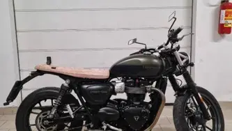 Triumph Street Twin 900 (2016) usata