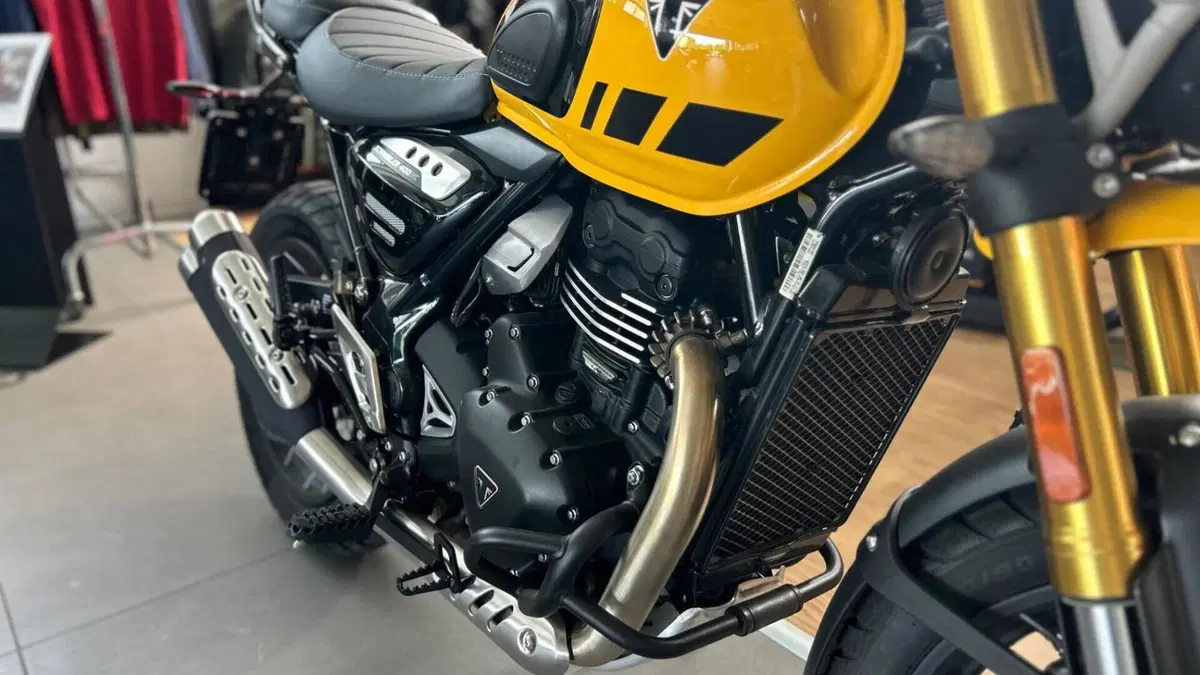Triumph Scrambler 400 XC (2025 - 26)  (7)