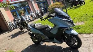 Kymco AK 550 ETS (2021 - 26)  (4)