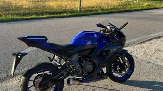 Yamaha YZF R7 (2021 - 25) usata