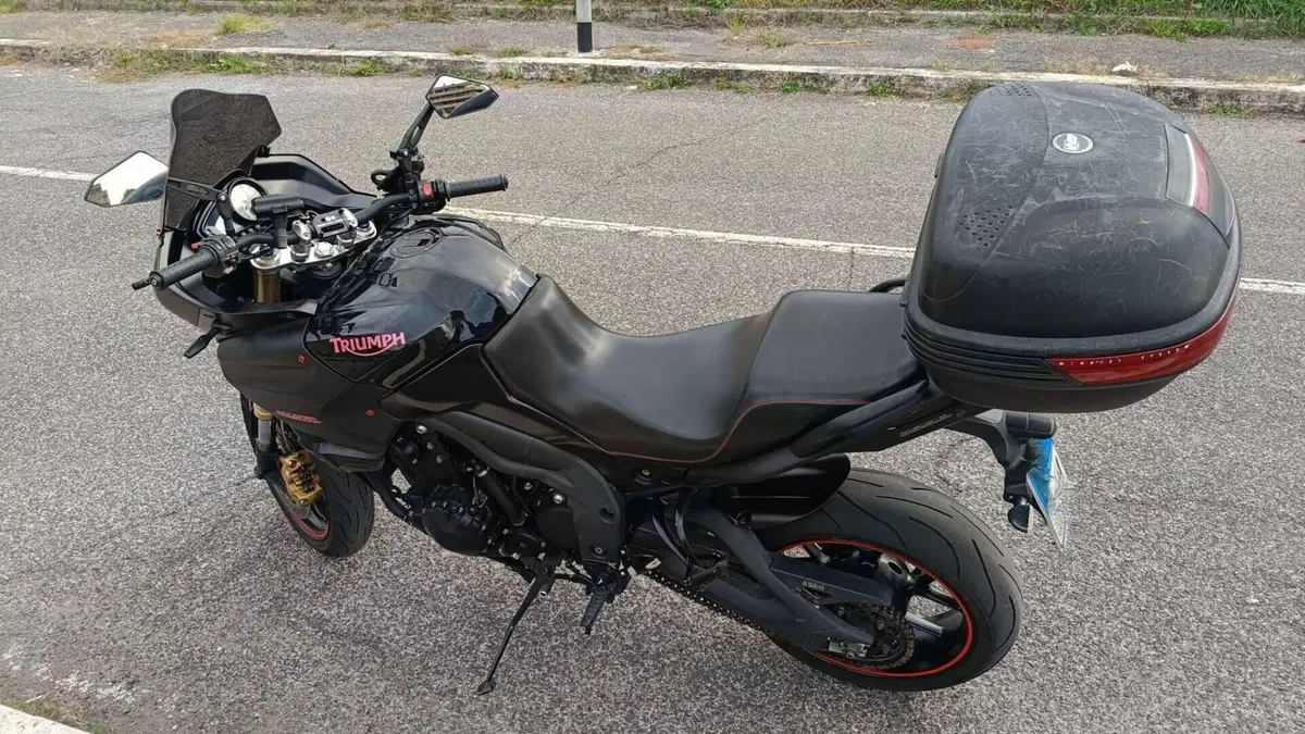 Triumph Tiger 1050 (2006 - 12)  (2)