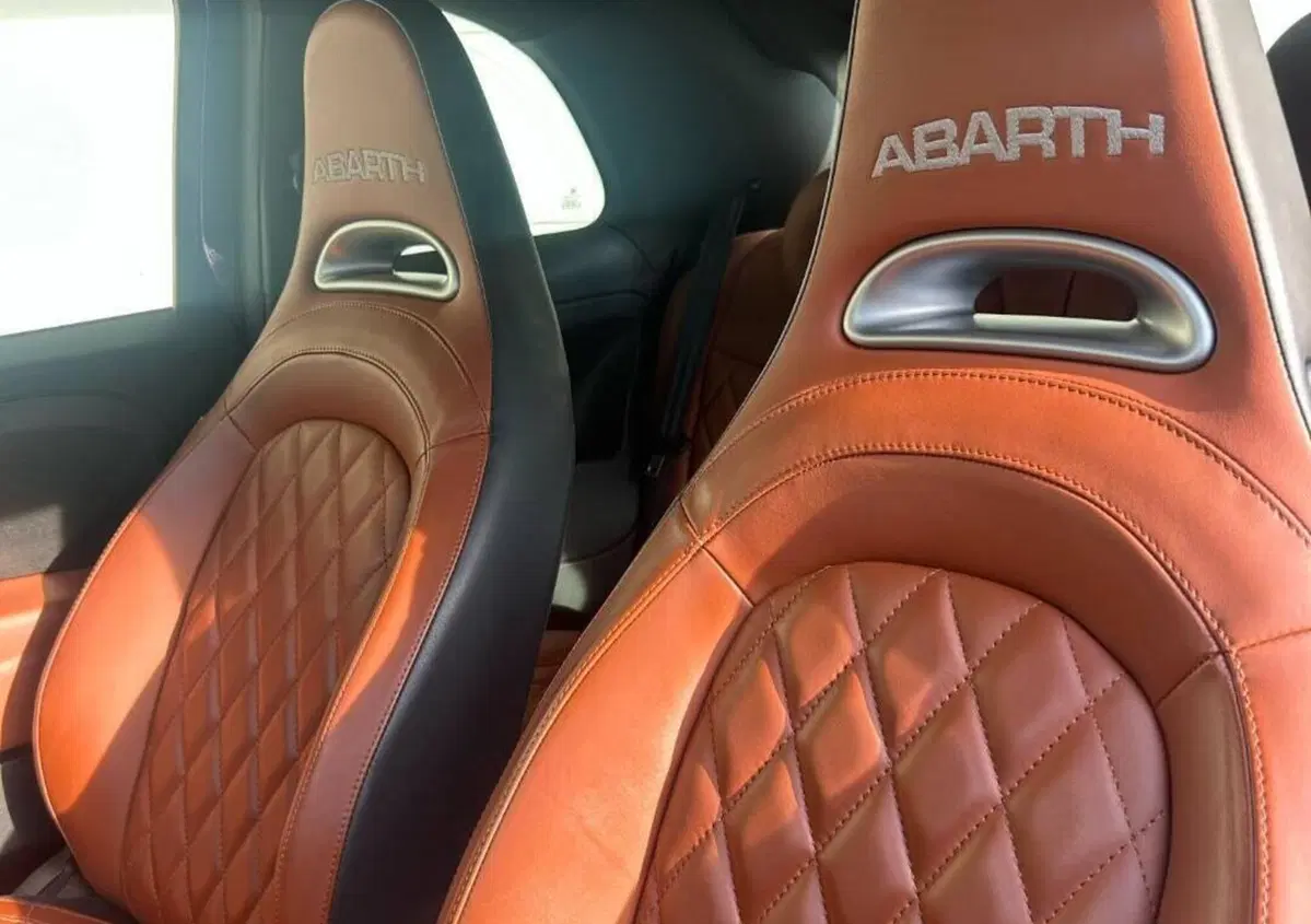 Abarth 595 Cabrio 595 C 1.4 Turbo T-Jet 165 CV Turismo (6)