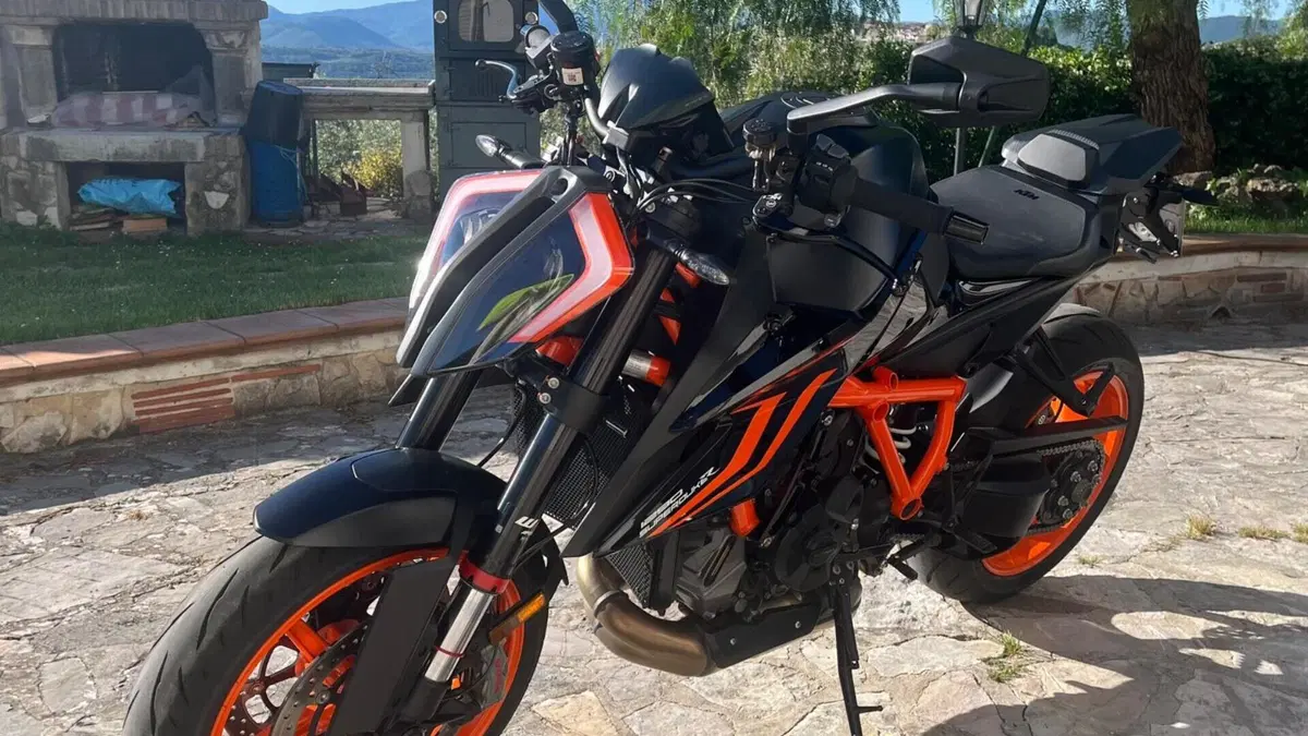 KTM 1290 Super Duke R (2022 - 23)  (3)