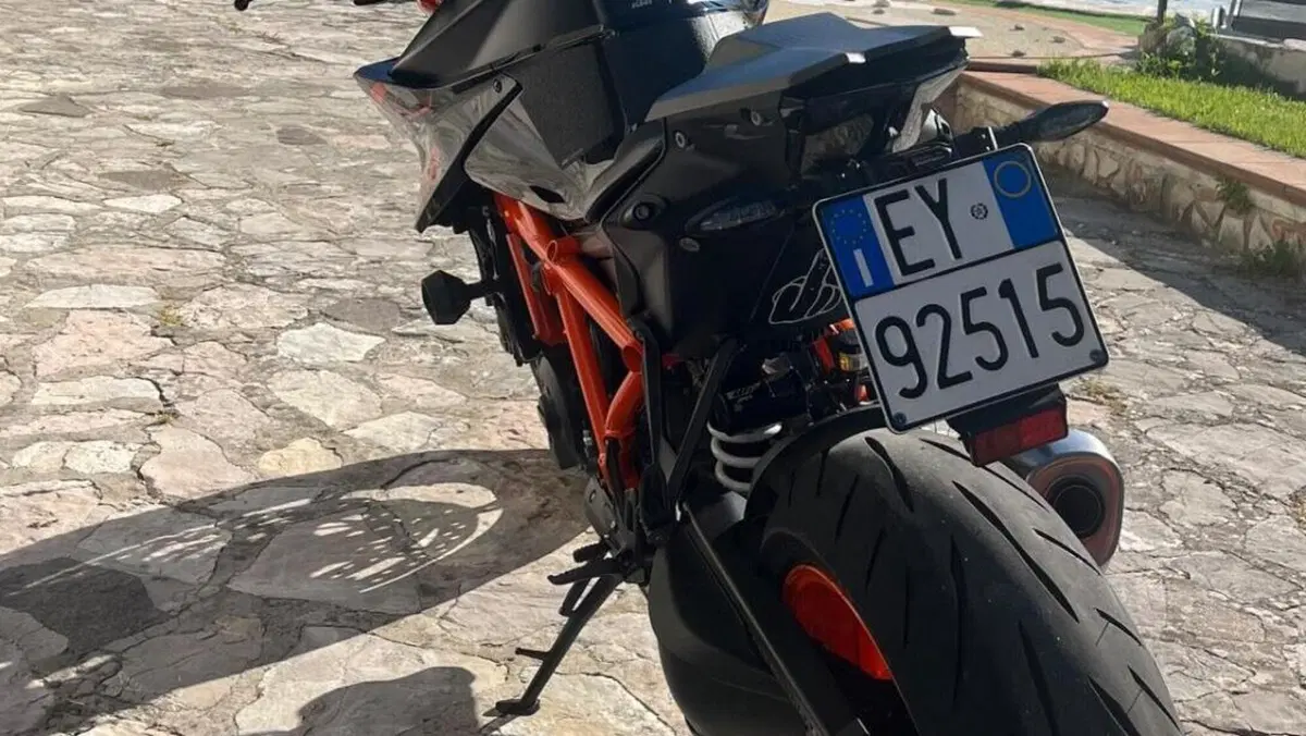 KTM 1290 Super Duke R (2022 - 23)  (4)