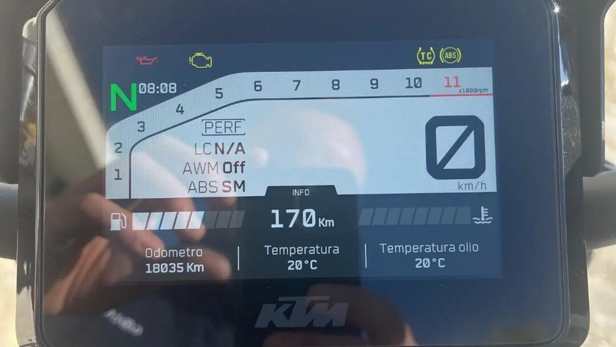 KTM 1290 Super Duke R (2022 - 23)  (6)