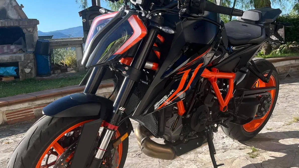 KTM 1290 Super Duke R (2022 - 23)  (8)