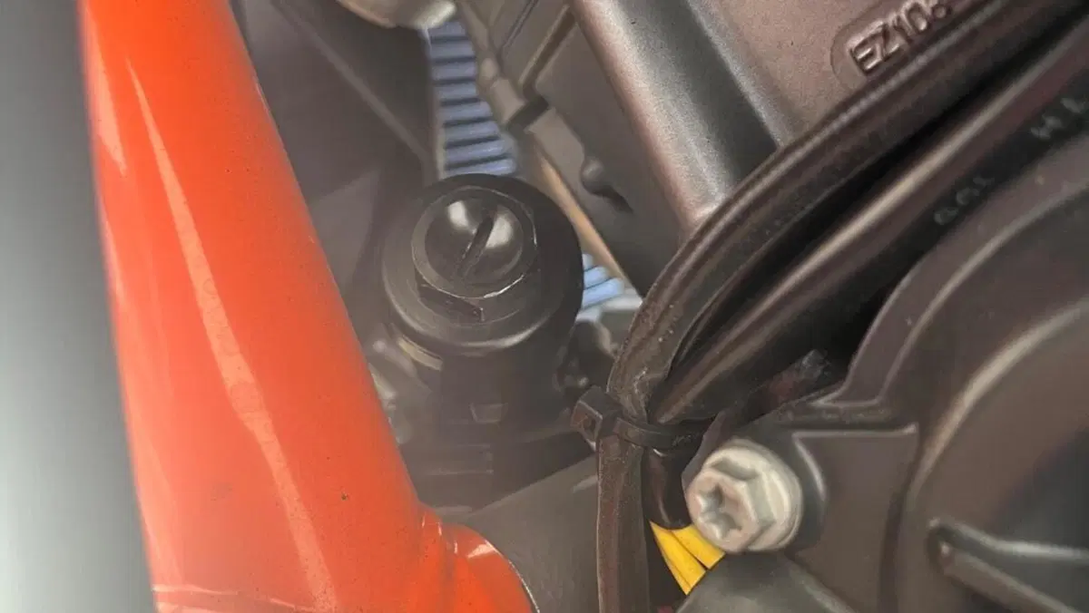 KTM 1290 Super Duke R (2022 - 23)  (14)