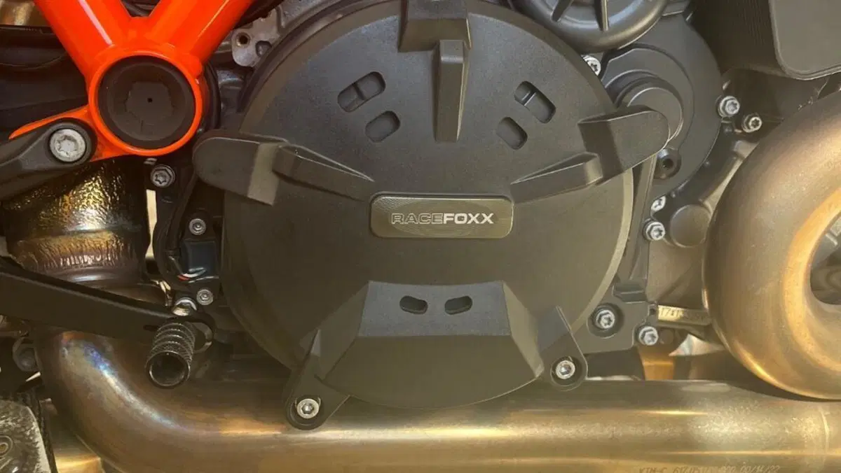 KTM 1290 Super Duke R (2022 - 23)  (15)