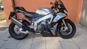 Aprilia Tuono V4 (2021 - 24) 