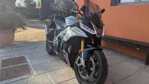 Aprilia Tuono V4 (2021 - 24)  (3)