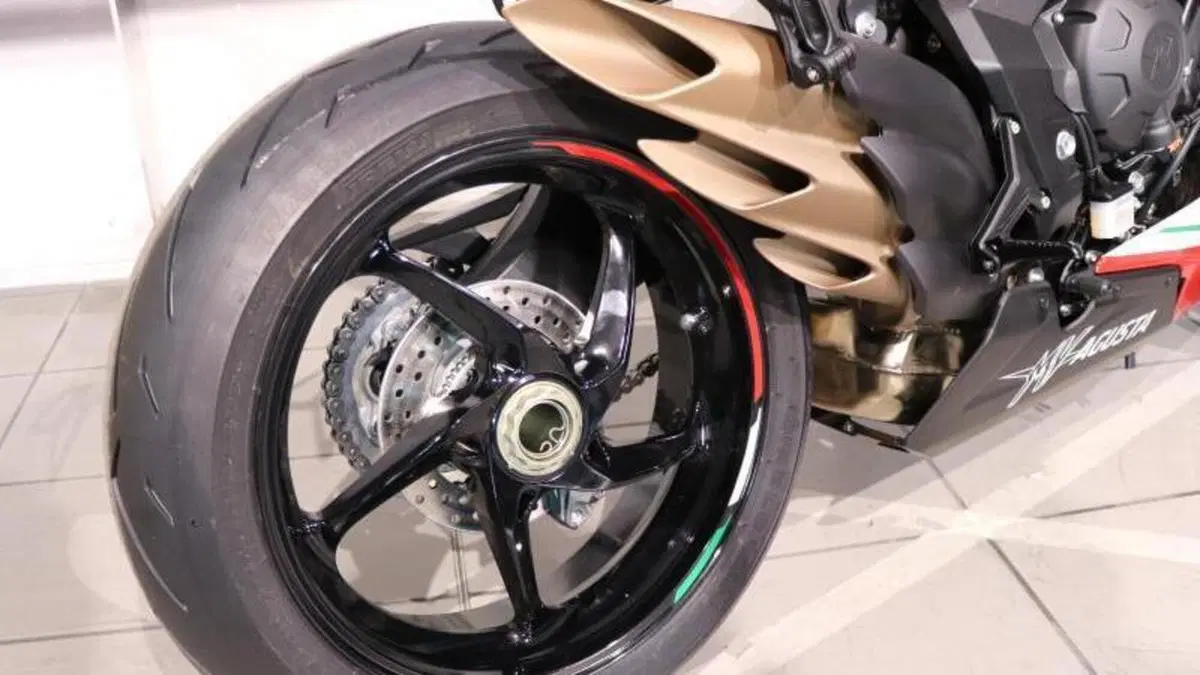 MV Agusta F3 800 RC (2022 - 25)  (4)