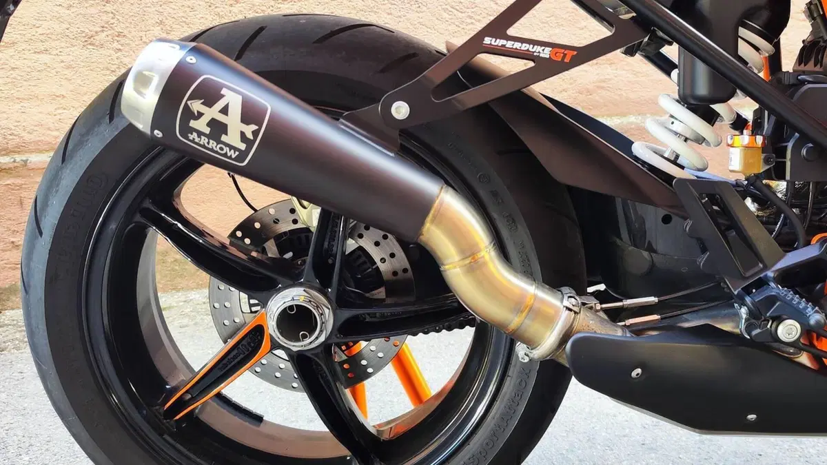 KTM 1290 Super Duke GT (2022 - 25)  (2)