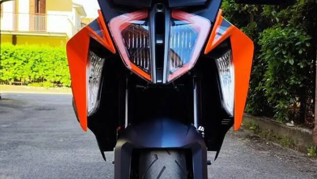 KTM 1290 Super Duke GT (2022 - 25)  (4)