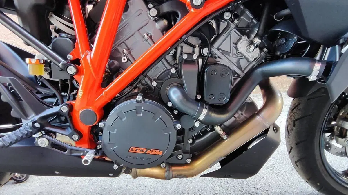 KTM 1290 Super Duke GT (2022 - 25)  (6)