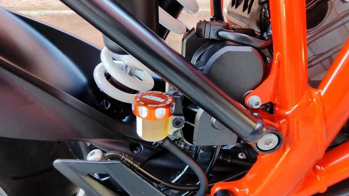 KTM 1290 Super Duke GT (2022 - 25)  (7)