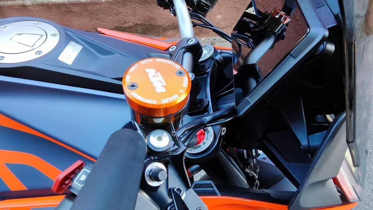 KTM 1290 Super Duke GT (2022 - 25)  (8)