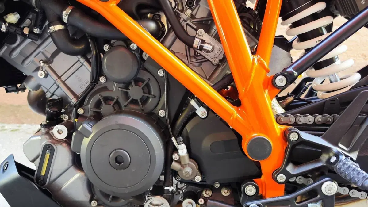 KTM 1290 Super Duke GT (2022 - 25)  (12)