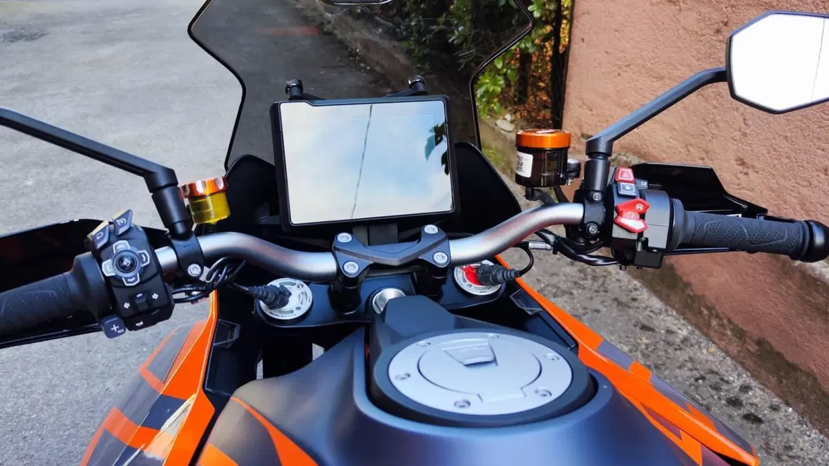 KTM 1290 Super Duke GT (2022 - 25)  (15)