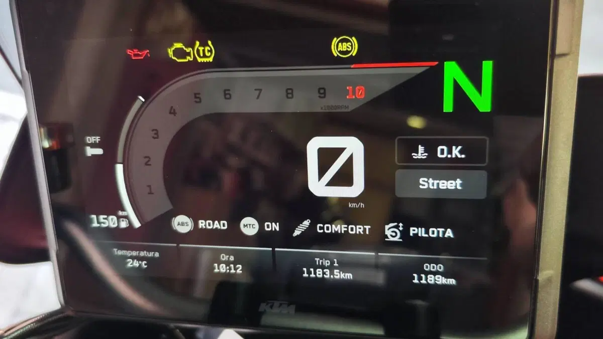 KTM 1290 Super Duke GT (2022 - 25)  (16)
