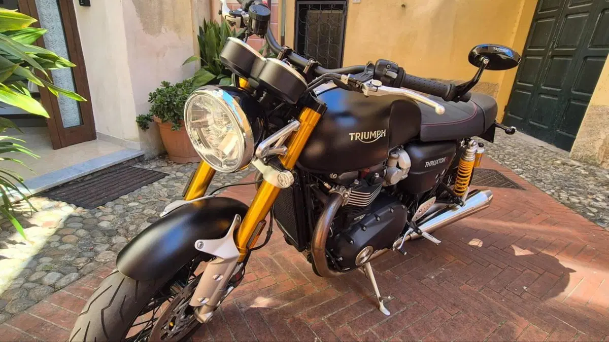 Triumph Thruxton 1200 R (2017 - 20)  (7)