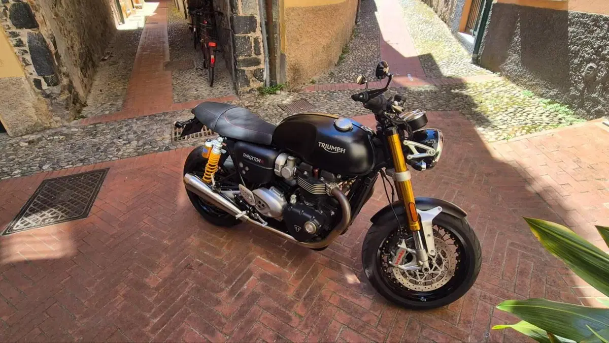 Triumph Thruxton 1200 R (2017 - 20)  (8)