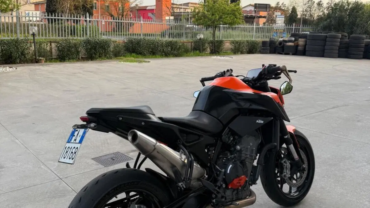 KTM 890 Duke (2021 - 23)  (2)