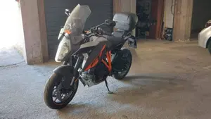 KTM 1290 Super Duke GT ABS (2016 - 18)  (4)