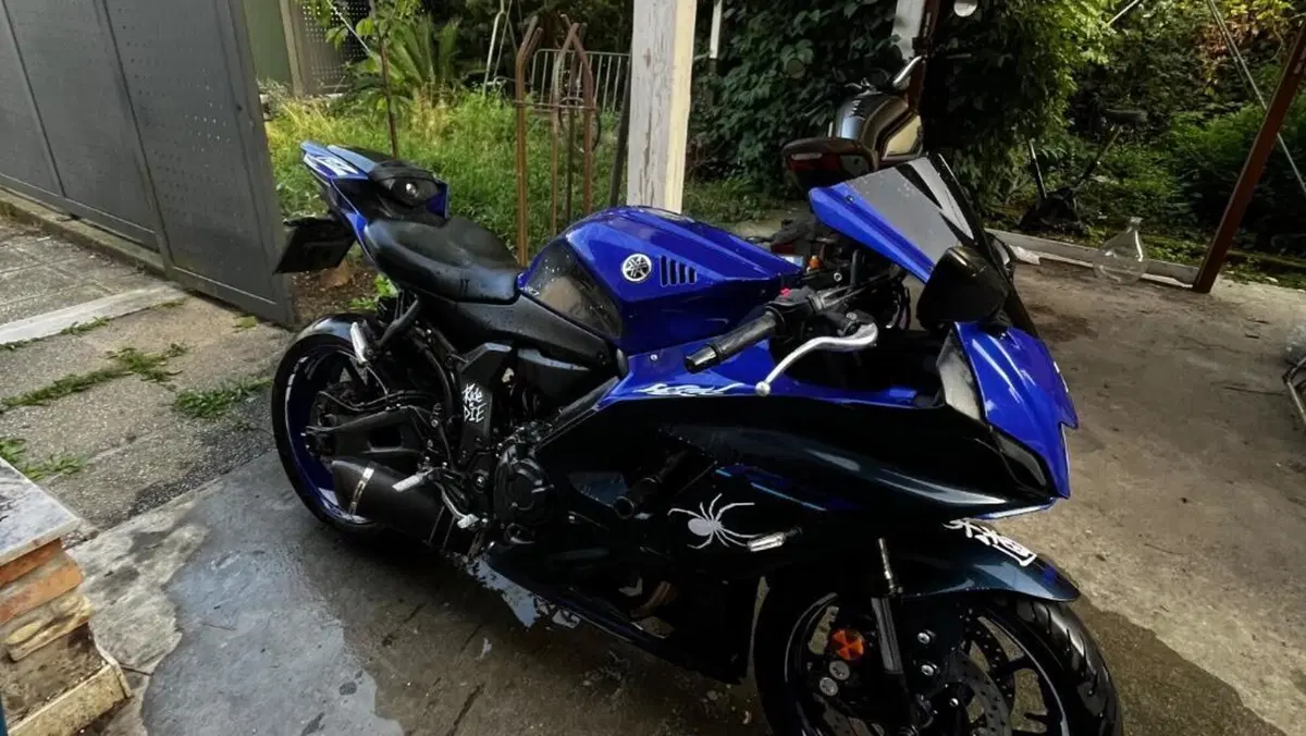 Yamaha YZF R7 (2021 - 25)  (6)