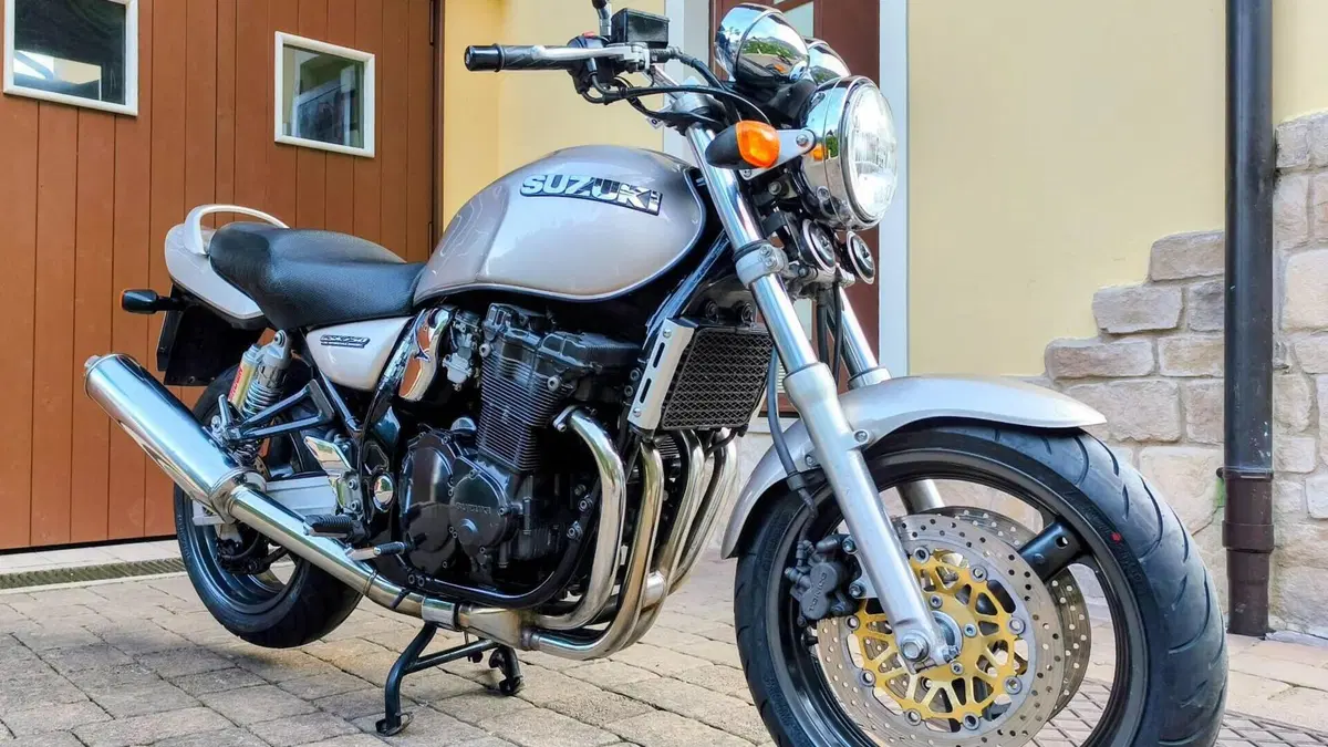 Suzuki GSX 750 (1998 - 03) 