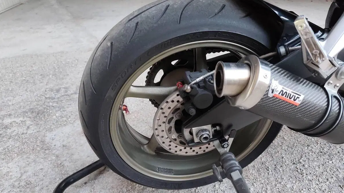 Yamaha FZ1 (2006 - 16)  (19)