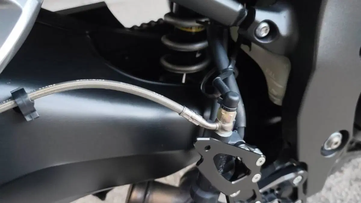 Yamaha FZ1 (2006 - 16)  (15)