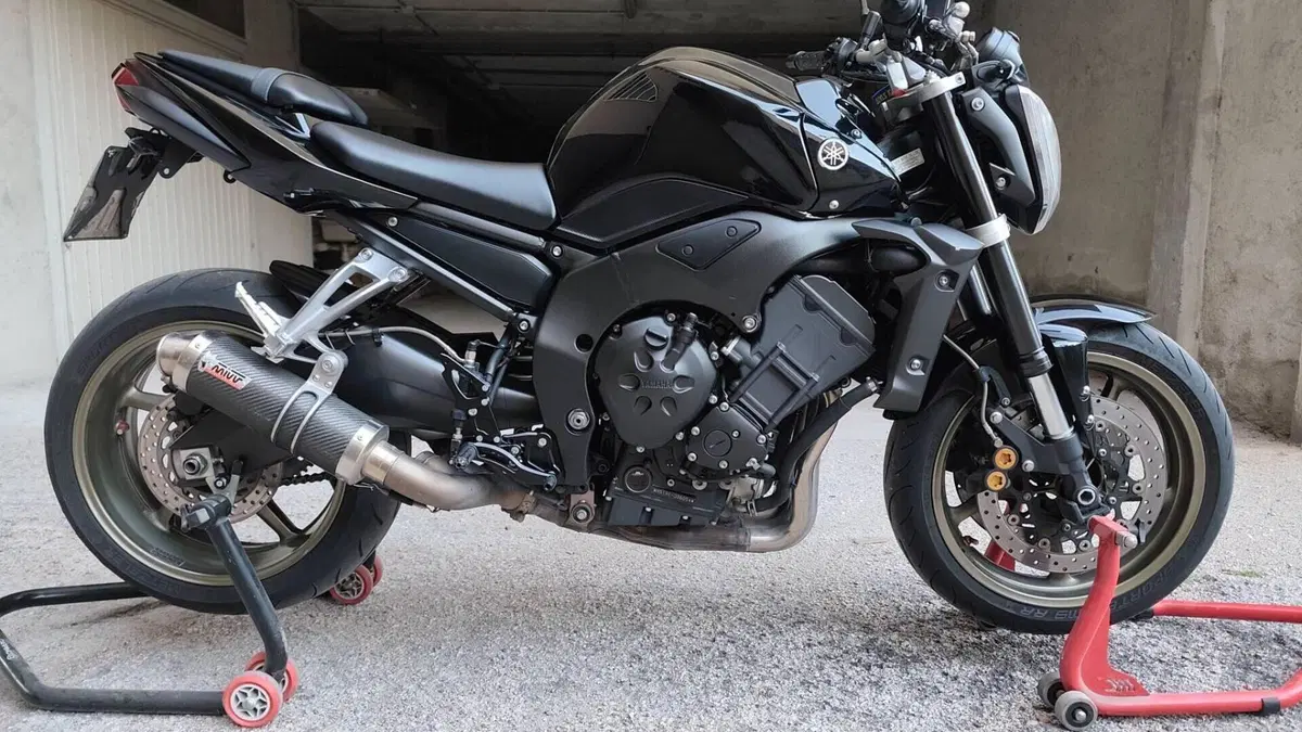 Yamaha FZ1 (2006 - 16)  (2)