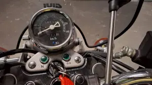 Suzuki TU 250 X (1997 - 03)  (14)