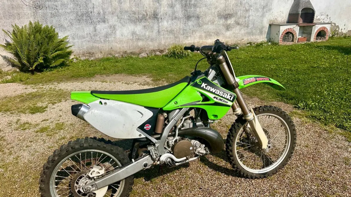 Kawasaki KX250 (2007)  (2)