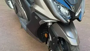 Kymco AK 550 ETS (2021 - 26)  (2)