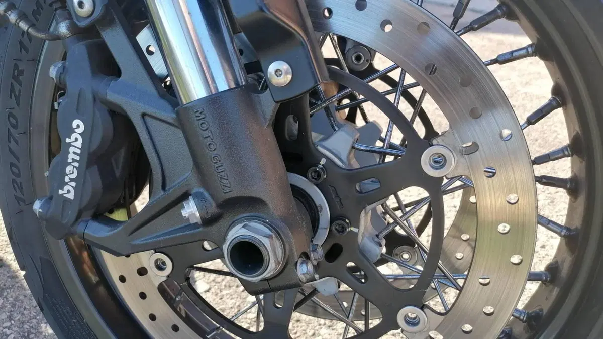Moto Guzzi Griso 1200 8V Special Edition (2009 - 11)  (5)