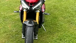 Triumph Speed Triple 1200 RS (2021 - 24)  (3)