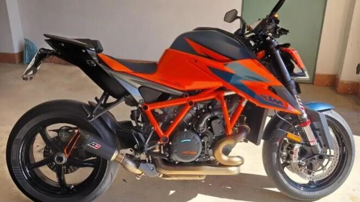 KTM 1290 Super Duke R (2021) 