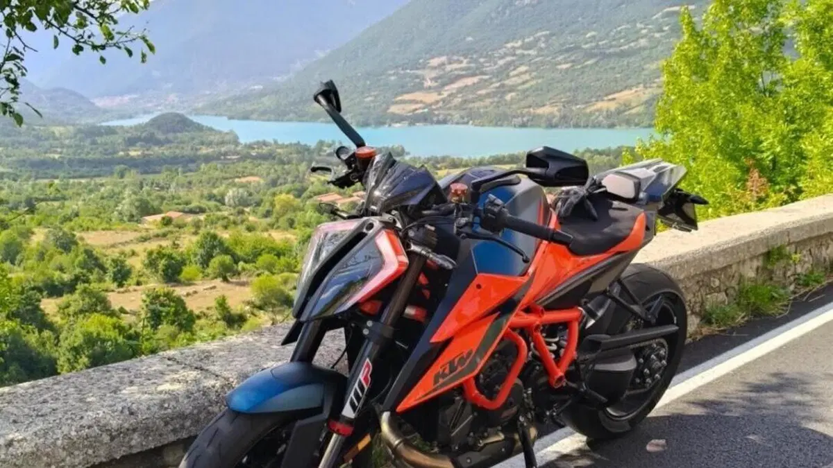 KTM 1290 Super Duke R (2021)  (4)