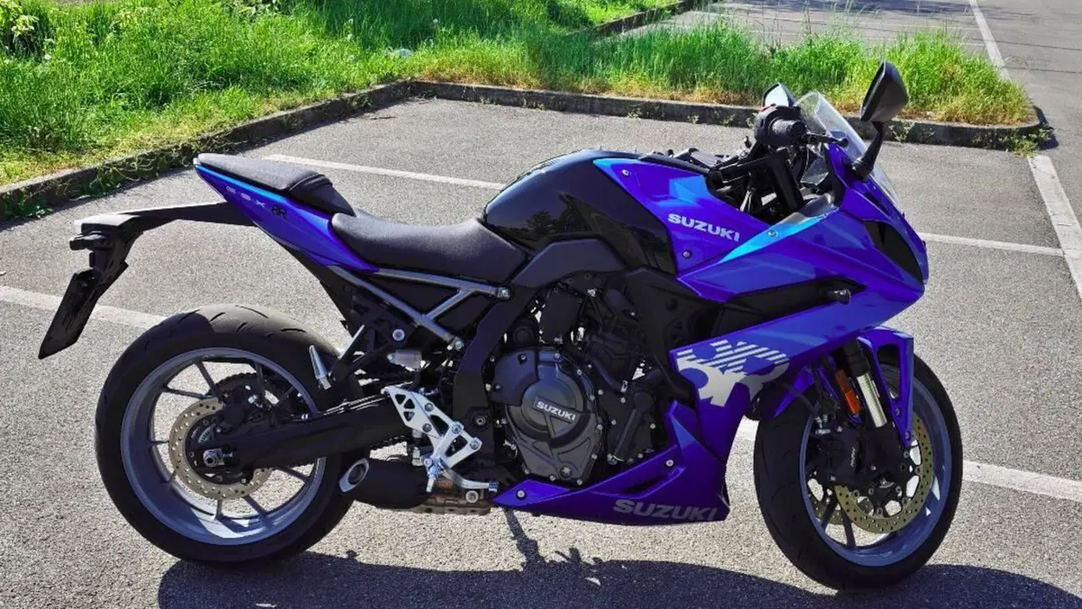 Suzuki GSX-8R (2024 - 26)  (2)